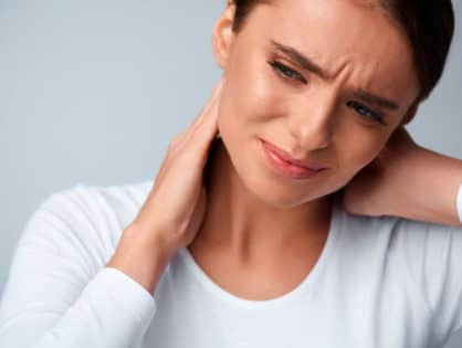Что делать если болит шея?