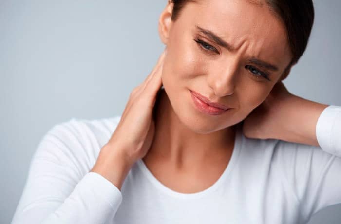 Головная боль и патология в области шеи